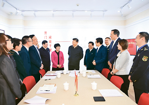 習(xí)近平：堅(jiān)持、完善和發(fā)展中國特色社會主義國家制度 與法律制度